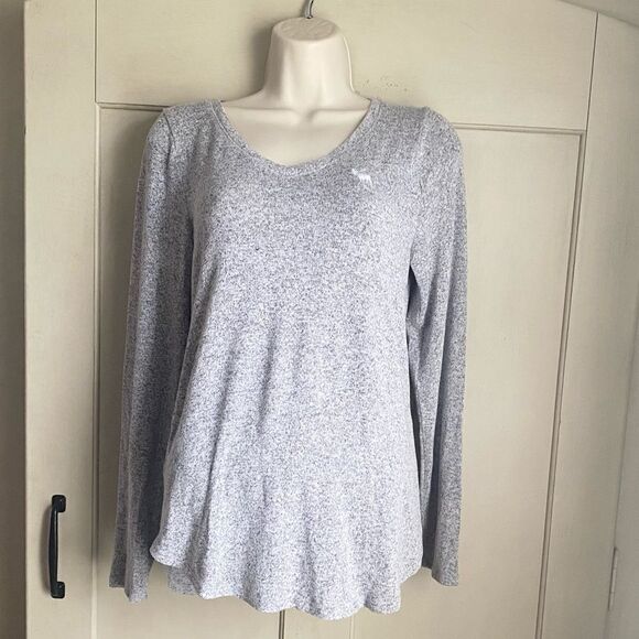 Abercrombie & Fitch Grey Tops Lot of 2 - Picture 2 of 10